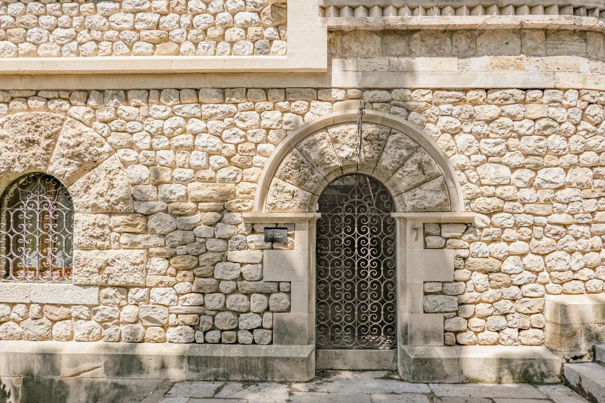 Can Severi Casa Con Historia En Besalu Exterior photo